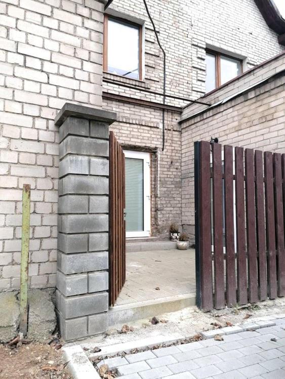 Groundfloor Apartment On The Green Hill Kaunas Luaran gambar